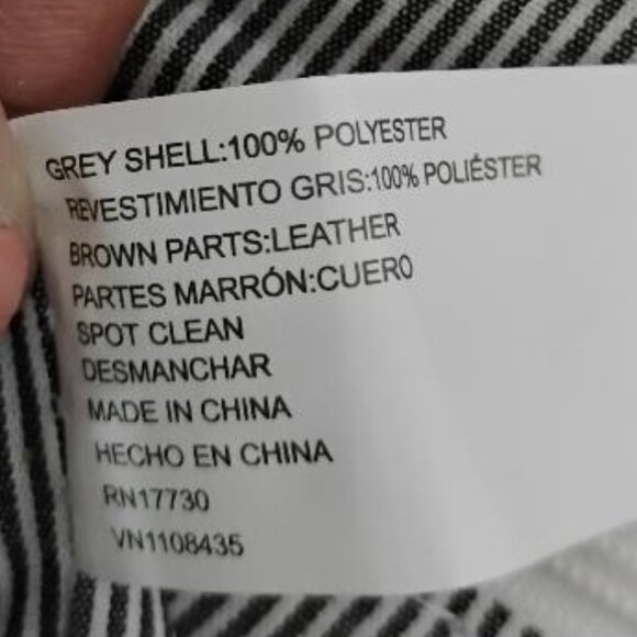 Universal Threads Crossbody Bag - Picture 9 of 9